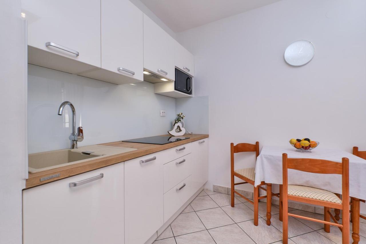 Apartment Budinic Mali Lošinj Exterior foto